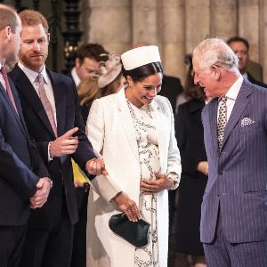 "Meghan Markle et le roi Charles III : des relations en évolution"