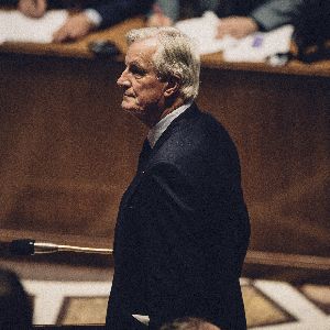 Michel Barnier utilise l'article 49.3, fragile cessez-le-feu au Liban, Paul Watson reste en prison : l'actu politique du 2 décembre