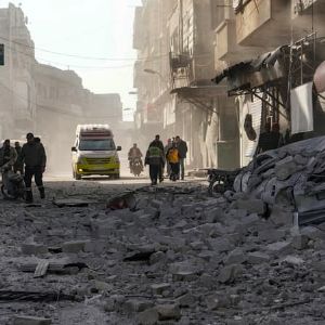 Raids meurtriers en Syrie : Russes et Syriens bombardent des zones rebelles