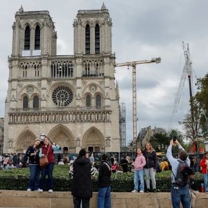 Assaut sur le site de réservation des messes de réouverture de Notre-Dame de Paris