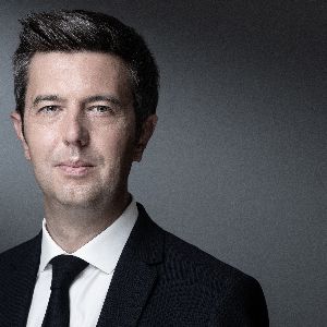 BFM TV remplace Eric Brunet par Maxime Switek pour un JT de 20 heures