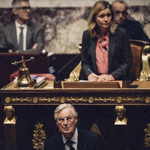 "Censure de Barnier : l'échec de Macron et la dissolution"