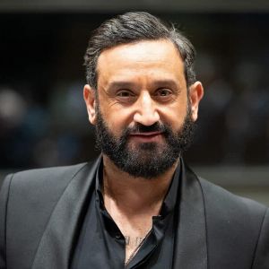 Cyril Hanouna critique sévèrement la Star Academy : réactions et élimination de Julie