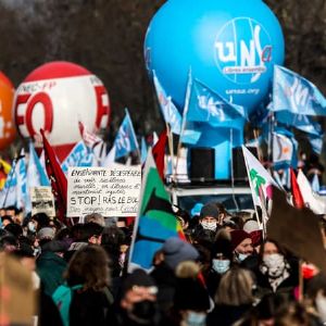 Grève du 5 décembre : le principal syndicat prévoit 65% de personnels en grève dans les écoles