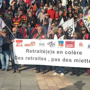 Manifestation des retraités à Toulon contre le gel des pensions