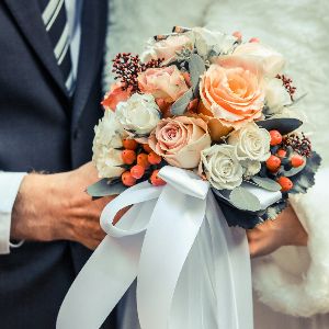 Mariage atypique : des vœux échangistes qui font réagir