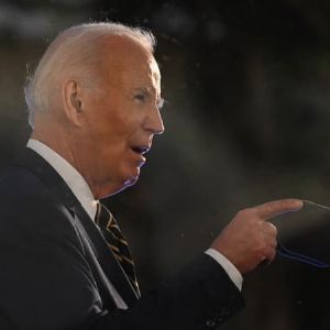 Biden reconnaît le poids de l'esclavagisme américain en Afrique