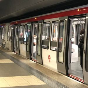 "Fermeture de la station Cuire du métro C à Caluire-et-Cuire après un incendie mortel"