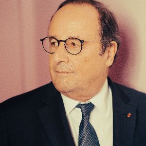 François Hollande estime qu'un président normal aurait démissionné