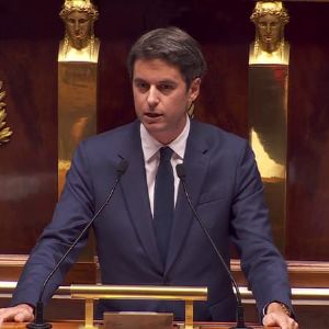 Gabriel Attal critique vivement l'alliance RN-LFI avant le vote de la motion de censure