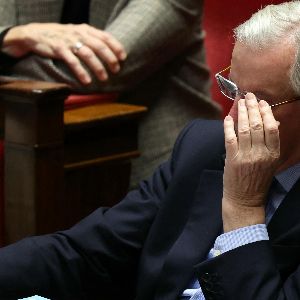 L'Assemblée contraint Michel Barnier à démissionner : la France face au chaos politique