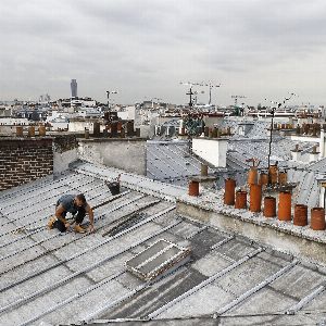 "L'Unesco honore les couvreurs-zingueurs de Paris"