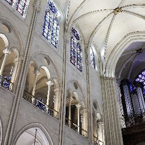 "La bataille des vitraux de Notre-Dame de Paris reste indécise"