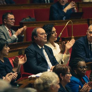 La macronie sceptique face au revirement du PS sur la motion de censure