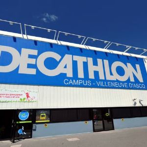 Le patron de Decathlon défend le versement d'un milliard d'euros de dividendes en garantissant l'investissement