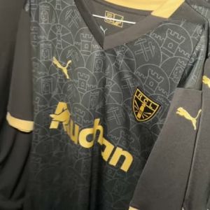 Nouveau maillot spécial pour la Sainte-Barbe dévoilé par le RC Lens