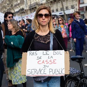 "Tension dans la fonction publique : fonctionnaires en colère"