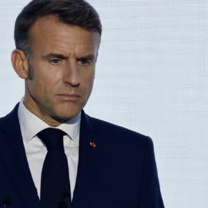 Emmanuel Macron reporte l'annonce du nouveau Premier ministre