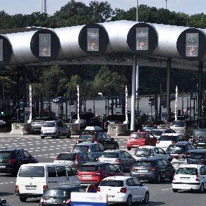 Fraude au péage : un automobiliste en Isère trompait le système avec des mots doux