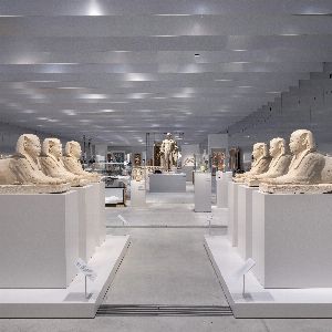 "La Galerie du temps redécouverte au Louvre-Lens"