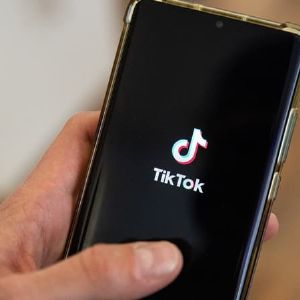 Soupçons de désinformation en Roumanie : TikTok s'engage à collaborer avec Bruxelles