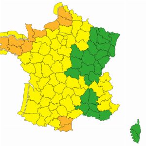 Alertes météo : 11 départements en vigilance orange pour vent violent avec le passage de la tempête Darragh