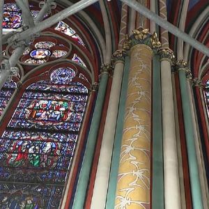 Bataille des vitraux à Notre-Dame de Paris : polémique autour du remplacement des œuvres de Viollet-le-Duc