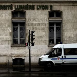 Blocage du campus Lyon 2 Porte des Alpes par des militants pro-palestiniens