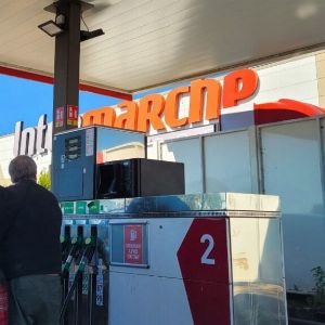 Carburant à prix coûtant pour les fêtes : une offre sincère d'Intermarché et Netto ou simple coup marketing ?