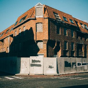 Chantier sensible à Roubaix : démolition sous haute tension