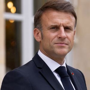 Emmanuel Macron consulte les Écologistes et le Parti communiste pour former un nouveau gouvernement