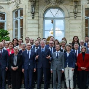 Indemnités des ministres démissionnaires : quels droits après moins de 3 mois en poste ?