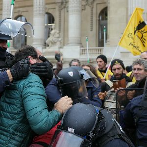 Interpellation d'agriculteurs de la Confédération paysanne : inégalité de traitement comparée à la FNSEA