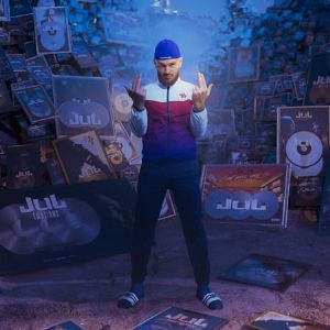 Le rappeur Jul revient avec son 32e album "Inarrêtable"