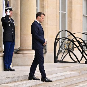 Macron reçoit les dirigeants du camp macroniste avant de nommer un nouveau Premier ministre