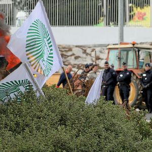 Manifestations agricoles: essoufflement du mouvement malgré tensions politiques