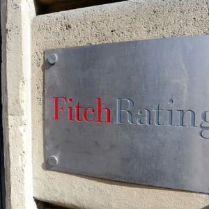 Fitch met en garde contre l'impact politique sur la situation économique de la France