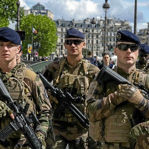 La France à la traîne dans sa préparation à la guerre : manque de bunkers, guides de survie et stocks