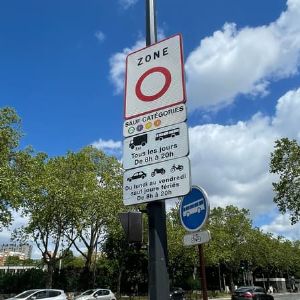 Nouvelles interdictions de circulation dans les grandes villes en 2025 à cause des ZFE