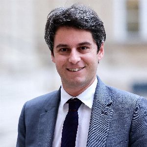 Gabriel Attal devient le secrétaire général officiel du parti Renaissance