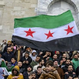 "Origine du drapeau à trois étoiles de la révolution syrienne"