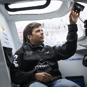 "Sébastien Simon : avarie majeure sur son bateau lors du Vendée Globe"