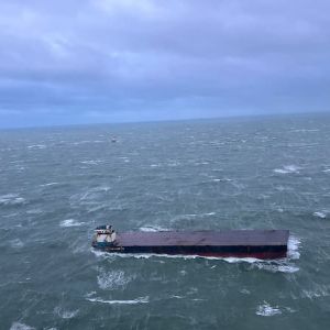 Une barge de plus de 120 mètres s'échoue en Seine-Maritime lors de la tempête Darragh