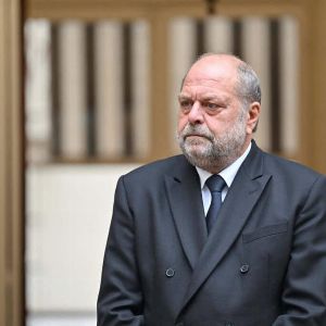 Éric Dupond-Moretti règle ses comptes sur scène