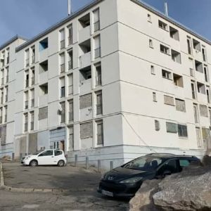 "Alerte à Marseille : destruction imminente des immeubles de La Renaude, tension autour du relogement des habitants"