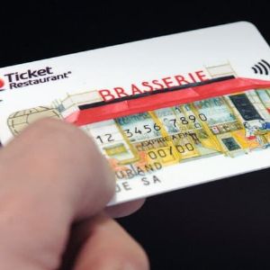 "Alerte : les tickets-restaurant bientôt restreints au supermarché, quel impact sur les courses ?"