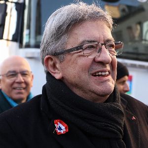 Jean-Luc Mélenchon réagit aux critiques concernant sa position sur Bachar al-Assad