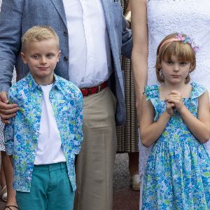 "Photos inédites : les jumeaux de Monaco, Jacques et Gabriella, fêtent leurs 10 ans avec des clichés authentiques"