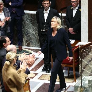 "Révélations choc : Le Rassemblement national pris au piège après la censure de Michel Barnier!"