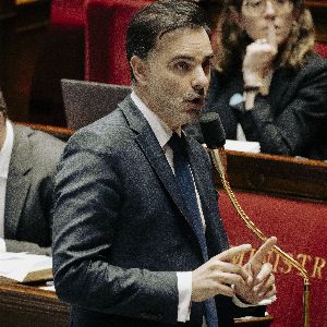 "Scandale au Parlement : un amendement choc de la France insoumise fait trembler la Constitution !"